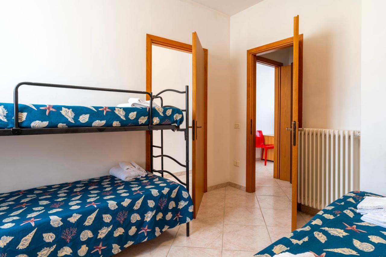 Appartamenti Montmartre Rimini Bagian luar foto